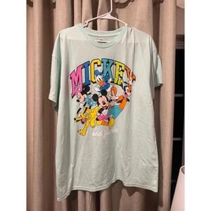 Disney tee unisex size large